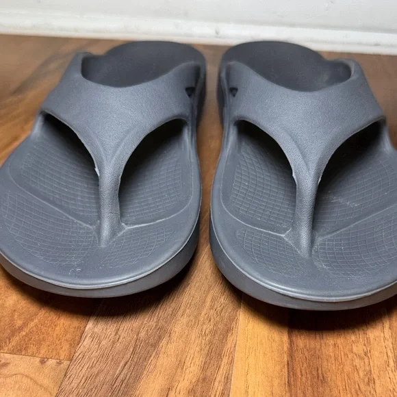 OOFOS Recovery flip flops gray M 7 - W9 - Picture 4 of 8